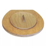 Holzsitz mit Deckel geschlossen