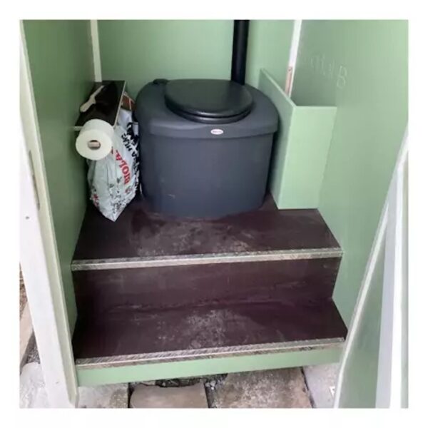 Toilettenhaeuschen Elstertal B 4035 grün innen